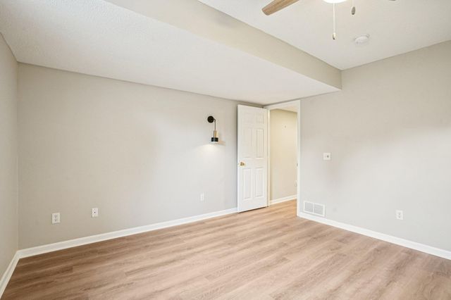 16176 Hawthorn Path, Lakeville, MN 55044