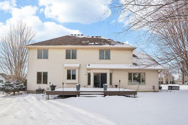 16176 Hawthorn Path, Lakeville, MN 55044