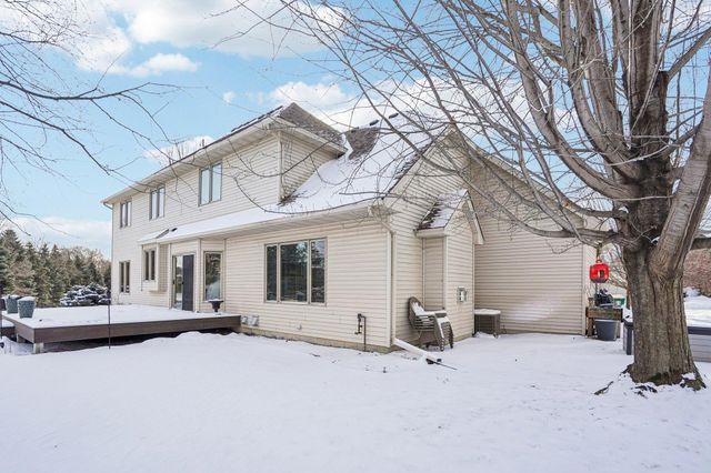 16176 Hawthorn Path, Lakeville, MN 55044