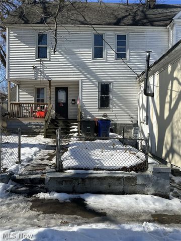 8701 Lake Avenue, Cleveland, OH 44102