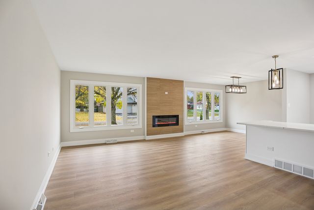 528 E 191st Place, Glenwood, IL 60425