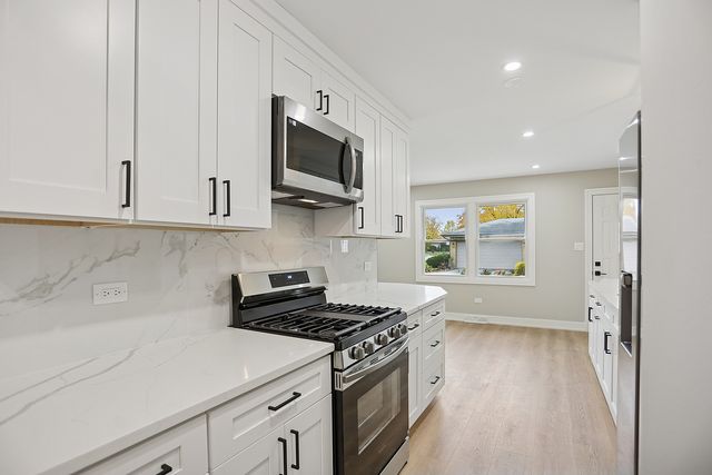 528 E 191st Place, Glenwood, IL 60425