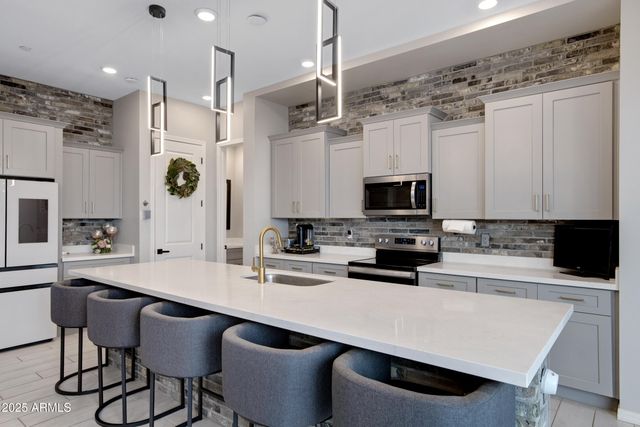 226 E Markwood Drive, Chandler, AZ 85286