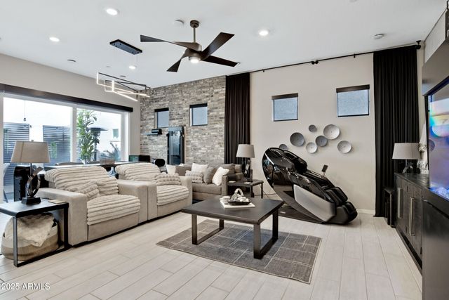 226 E Markwood Drive, Chandler, AZ 85286