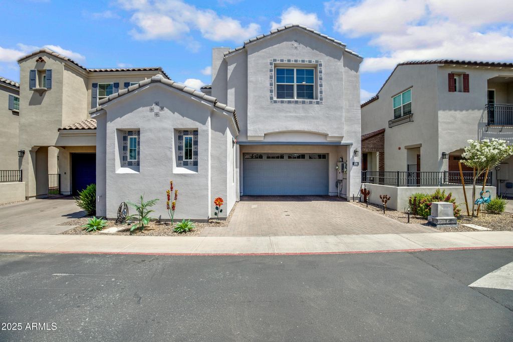 226 E Markwood Drive, Chandler, AZ 85286
