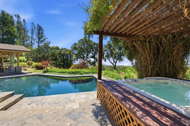 350 Corralitos Ridge Road, Watsonville, CA 95076