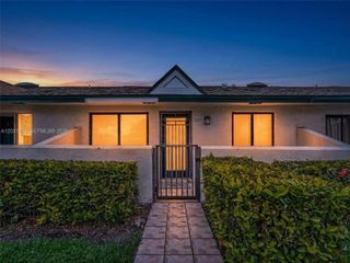 10828 SW 72nd Street 205, Miami, FL 33173