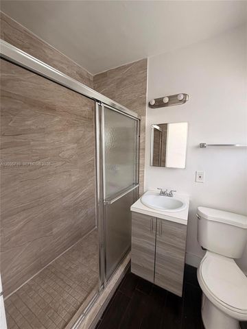 1040 NW 3RD 5, Miami, FL 33136