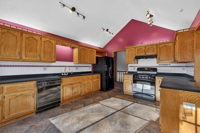 205 W Laredo Trail, Raymore, MO 64083