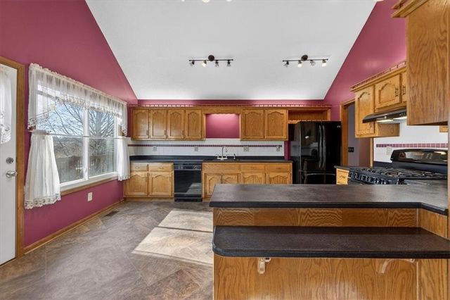 205 W Laredo Trail, Raymore, MO 64083