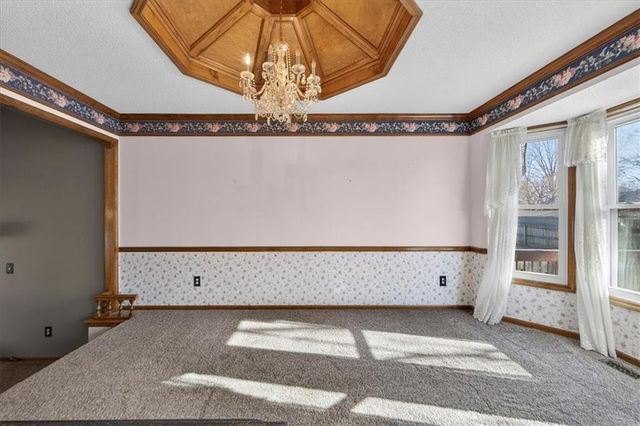 205 W Laredo Trail, Raymore, MO 64083