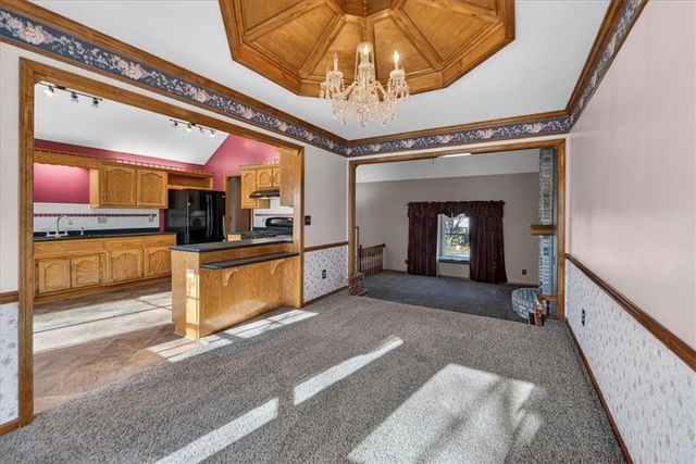 205 W Laredo Trail, Raymore, MO 64083