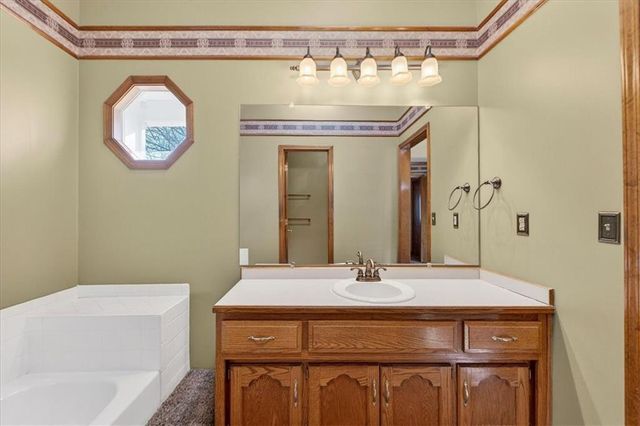 205 W Laredo Trail, Raymore, MO 64083