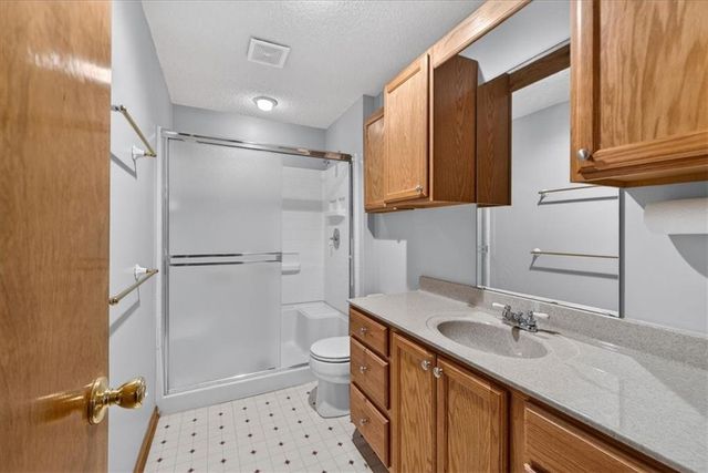 205 W Laredo Trail, Raymore, MO 64083