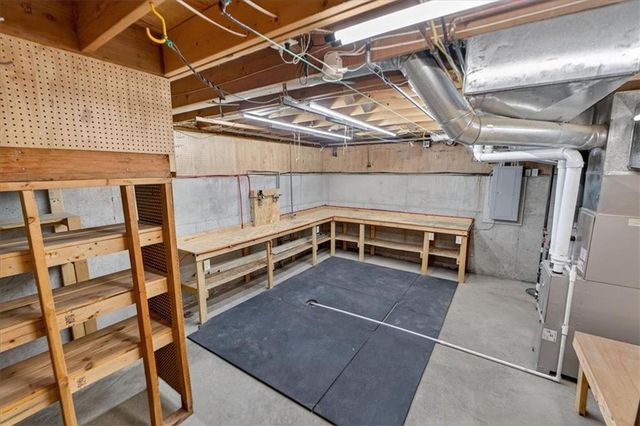 205 W Laredo Trail, Raymore, MO 64083