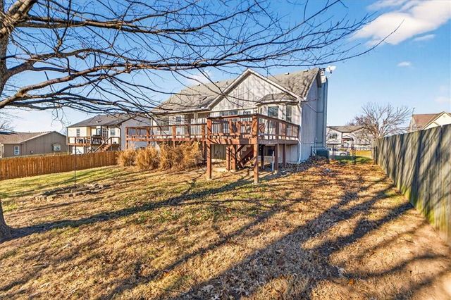 205 W Laredo Trail, Raymore, MO 64083