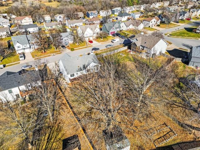 205 W Laredo Trail, Raymore, MO 64083