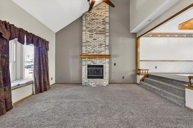 205 W Laredo Trail, Raymore, MO 64083