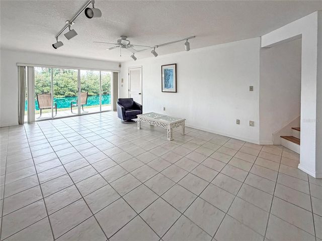 1630 ROYAL PALM DRIVE S A, St Petersburg, FL 33707