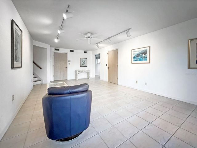 1630 ROYAL PALM DRIVE S A, St Petersburg, FL 33707