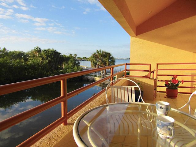 1630 ROYAL PALM DRIVE S A, St Petersburg, FL 33707