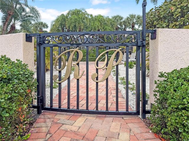 1630 ROYAL PALM DRIVE S A, St Petersburg, FL 33707