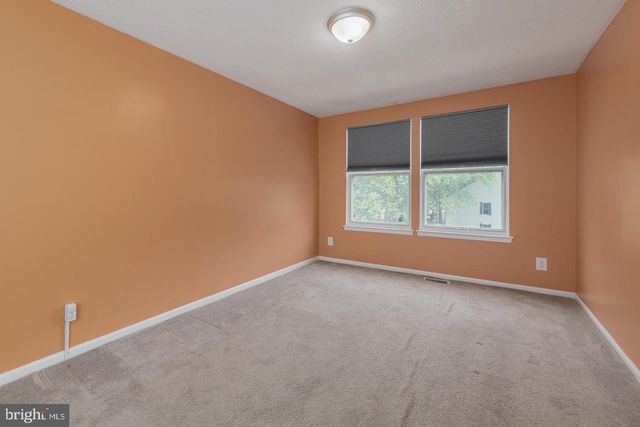 2307 GREENWOOD DR, Lindenwold, NJ 08021