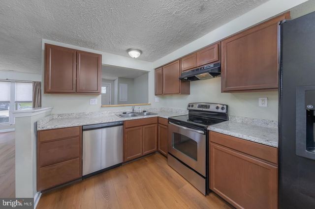 2307 GREENWOOD DR, Lindenwold, NJ 08021