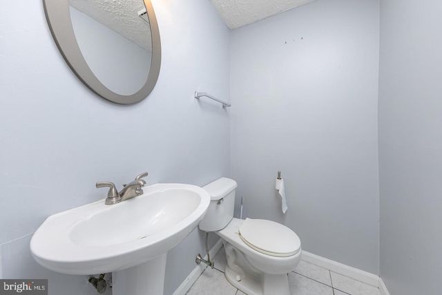 2307 GREENWOOD DR, Lindenwold, NJ 08021