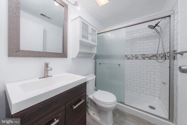 2307 GREENWOOD DR, Lindenwold, NJ 08021