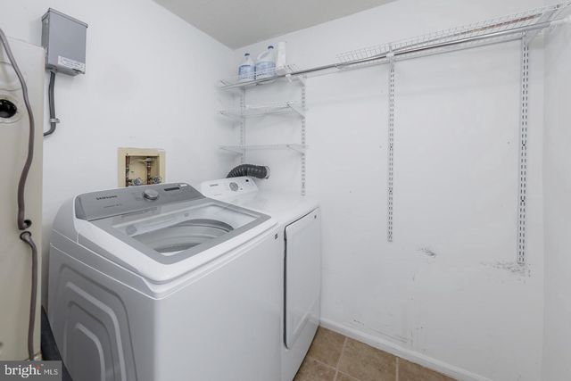 2307 GREENWOOD DR, Lindenwold, NJ 08021