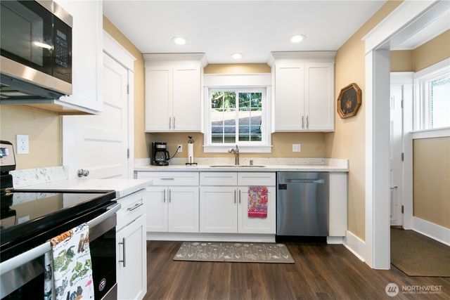 1713 S 11th Street, Tacoma, WA 98405