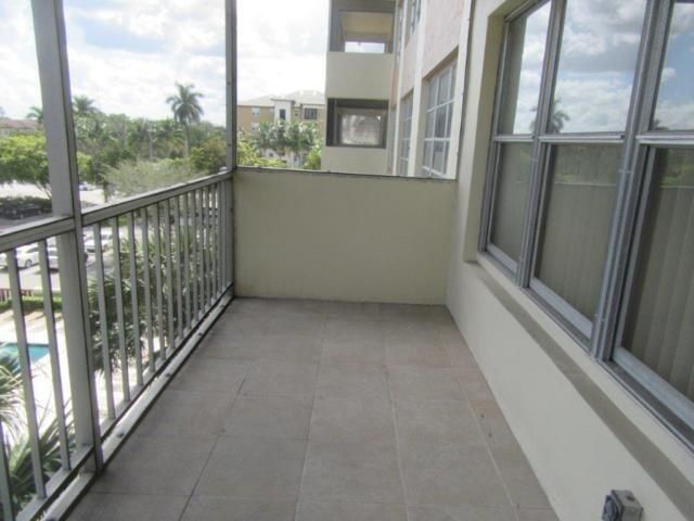 10777 W Sample Rd 418, Coral Springs, FL 33065