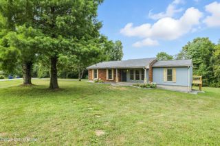 1832 Bass Cir, La Grange, KY 40031