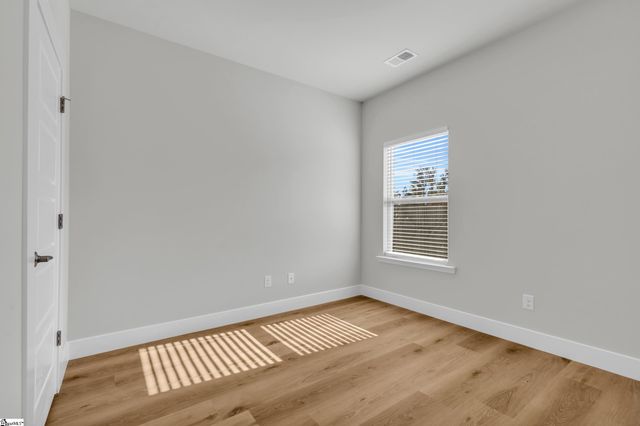 624 Lombard Drive, Boiling Springs, SC 29316