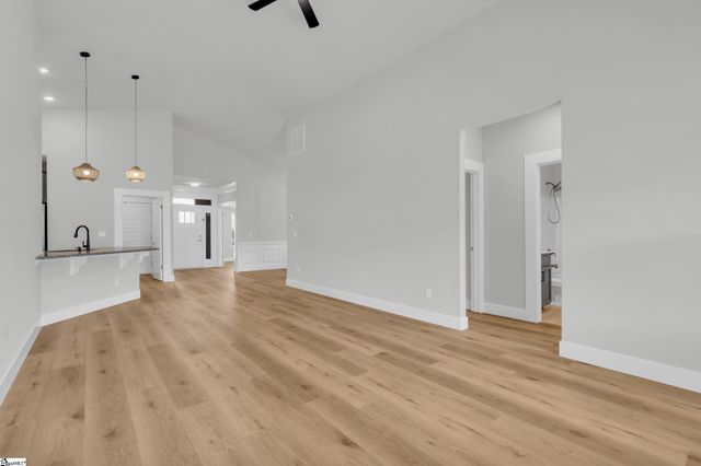 624 Lombard Drive, Boiling Springs, SC 29316