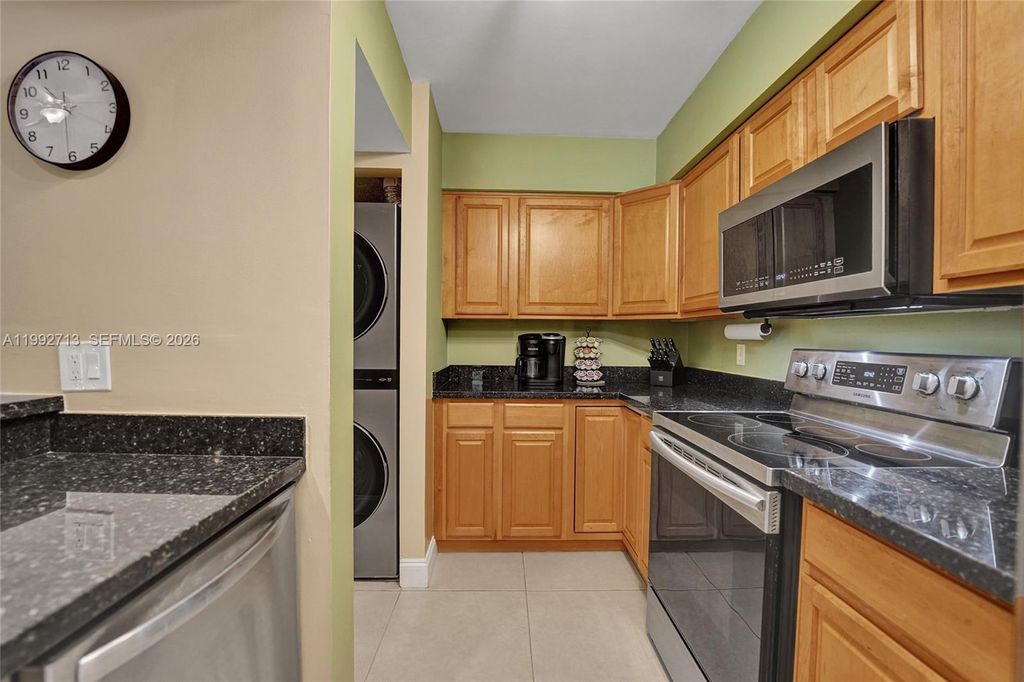 Image 14 of property listing at 8119 NW 17th Mnr 8119, Plantation, FL 33322