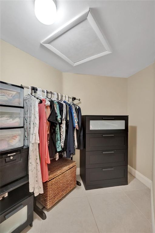 Image 23 of property listing at 8119 NW 17th Mnr 8119, Plantation, FL 33322