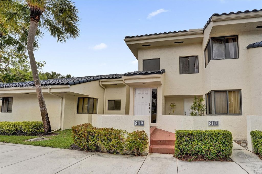 Image 51 of property listing at 8119 NW 17th Mnr 8119, Plantation, FL 33322