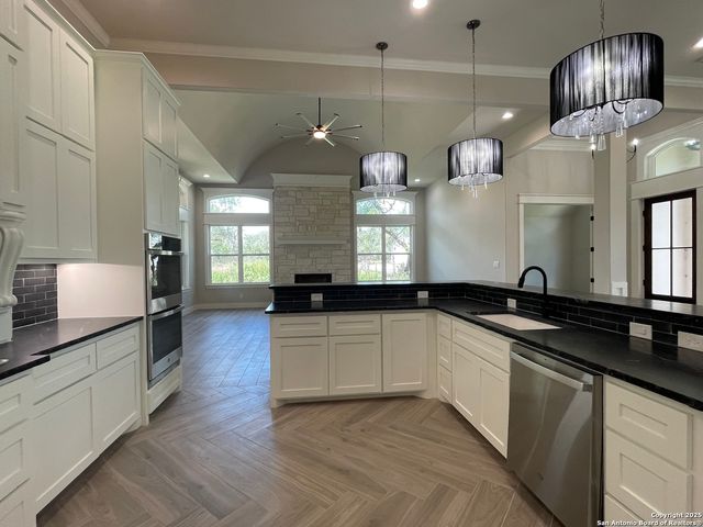 399 Bauer Lane, Castroville, TX 78009