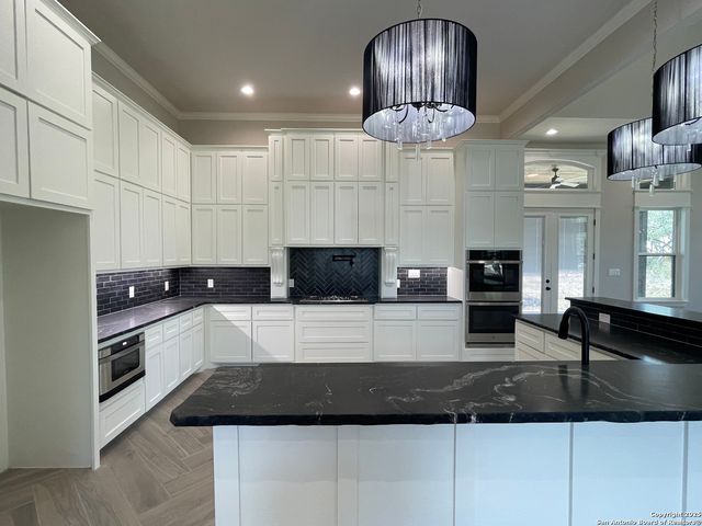 399 Bauer Lane, Castroville, TX 78009