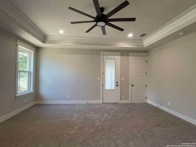 399 Bauer Lane, Castroville, TX 78009
