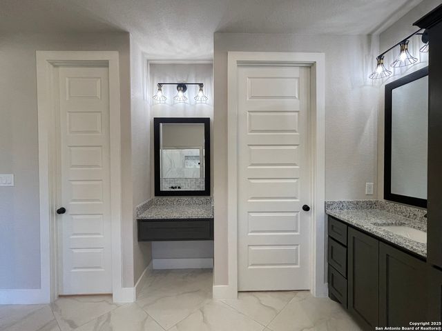 399 Bauer Lane, Castroville, TX 78009