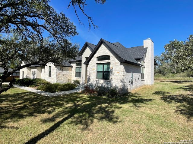 399 Bauer Lane, Castroville, TX 78009