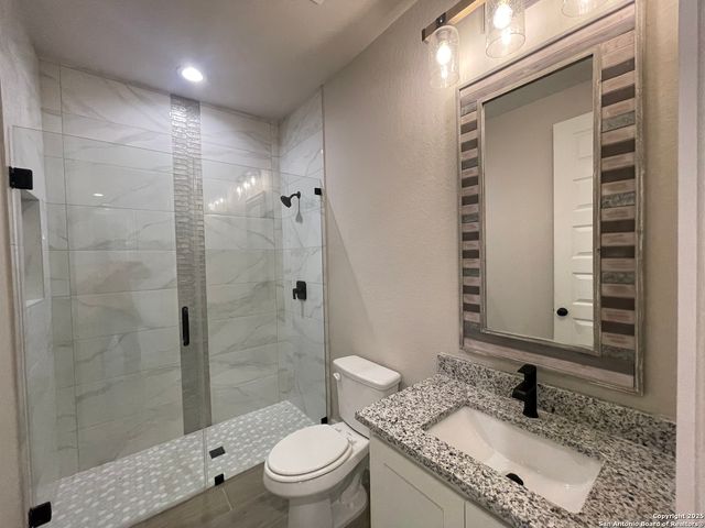 399 Bauer Lane, Castroville, TX 78009