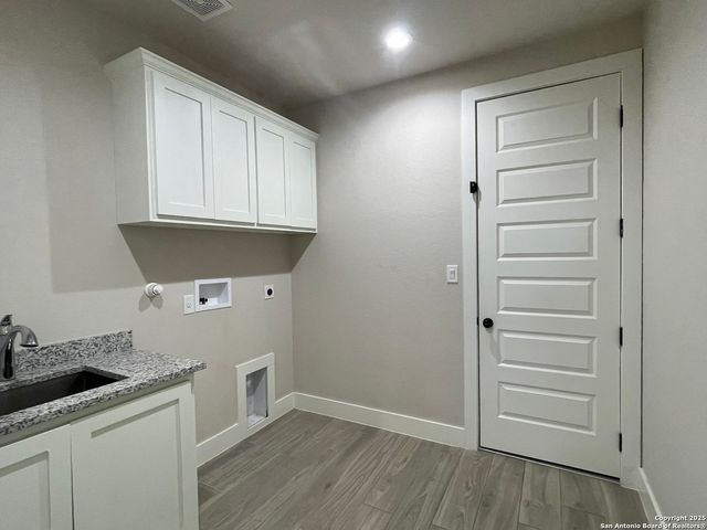 399 Bauer Lane, Castroville, TX 78009