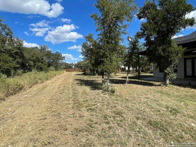 399 Bauer Lane, Castroville, TX 78009
