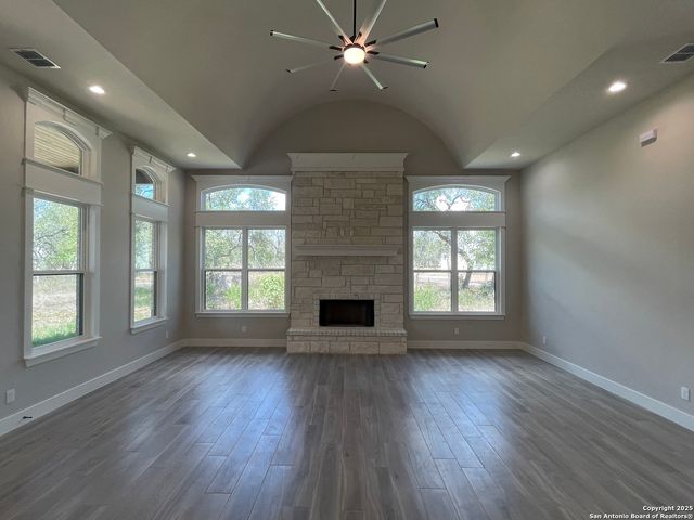 399 Bauer Lane, Castroville, TX 78009
