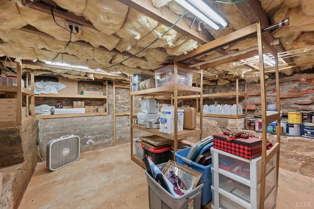 14431 Wyatts Way, Huddleston, VA 24104