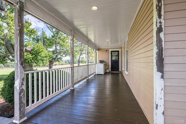 14431 Wyatts Way, Huddleston, VA 24104
